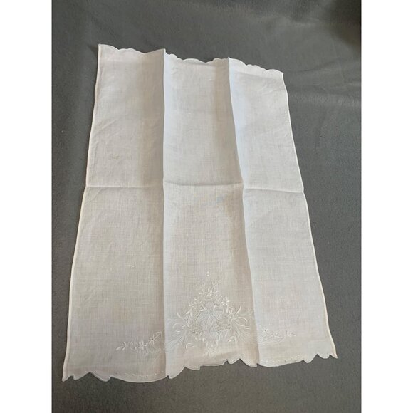 Vintage Hand-Embroidered Linen Towel Set - Floral Scenic & Intricate Designs - Picture 7 of 10